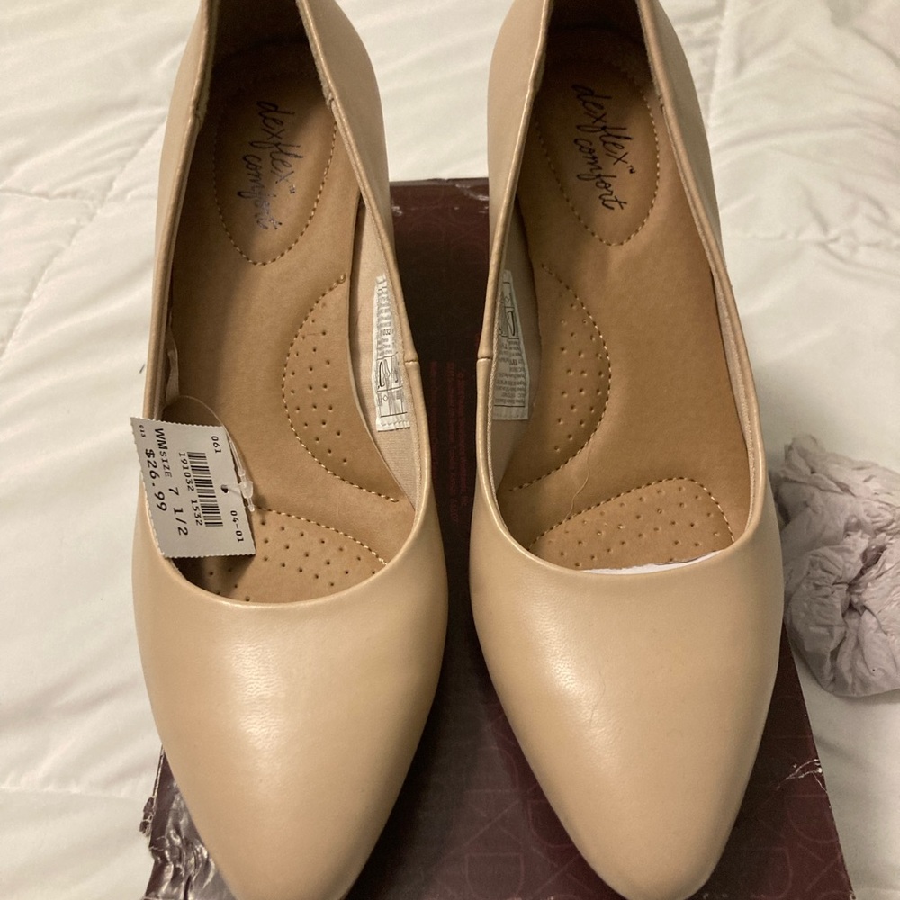 NEW! Women Wedge Shoe